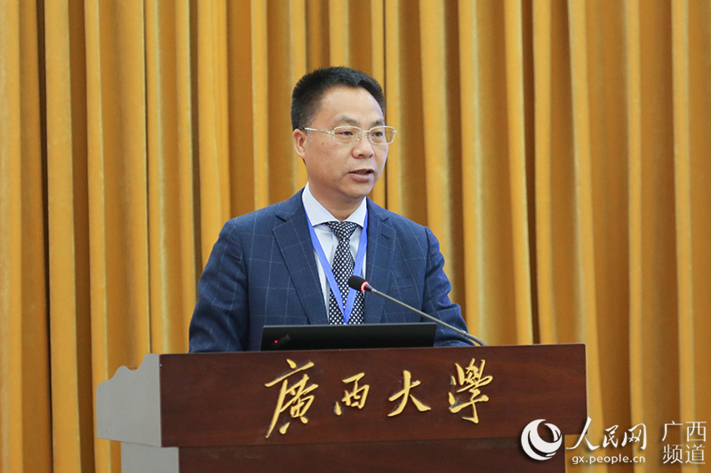 beat365英国官方网站党委书记黄建荣在国际投资贸易与广西自贸区法制建设国际研讨会闭幕式上的致辞此次会议的召开，得益于若干非常重要的机缘。对促成这些机缘成就的一些人和单位，我要表示诚挚的谢意【详细】 